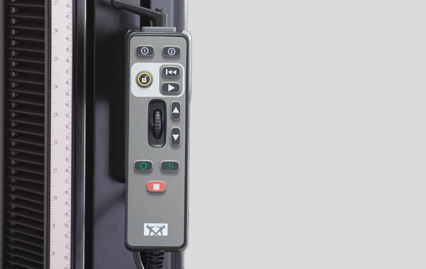 пульт Instron 6800
